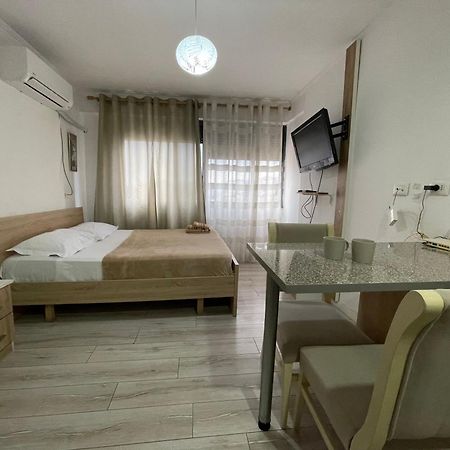 Downtown Modern Studio Apartment Tirana Extérieur photo