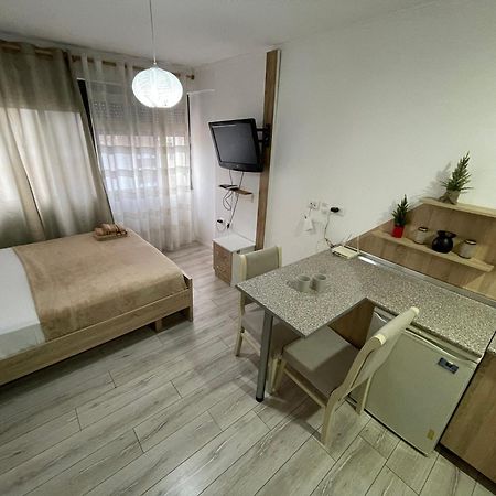 Downtown Modern Studio Apartment Tirana Extérieur photo