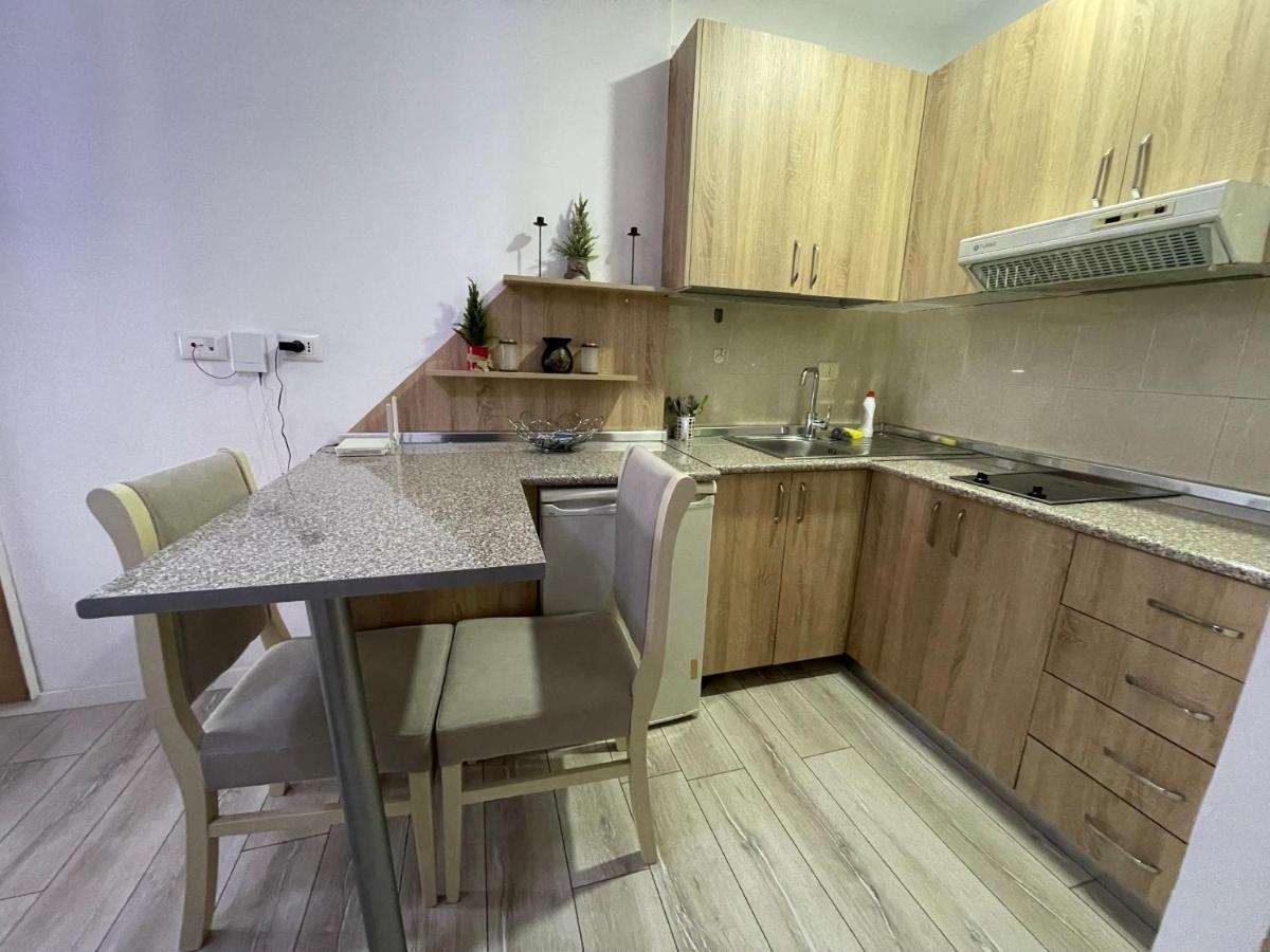 Downtown Modern Studio Apartment Tirana Extérieur photo